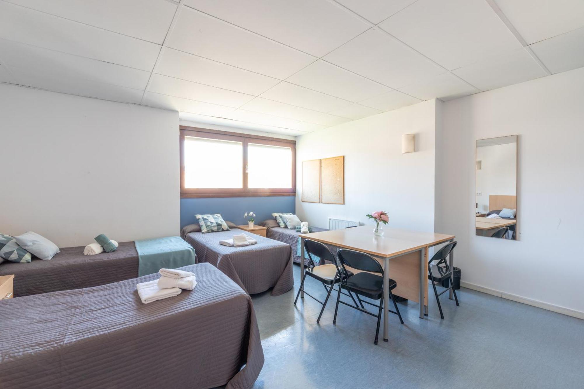 Residencia Universitaria Resa Lesseps — Photos 1